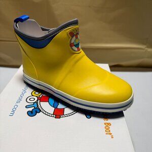 Buoy Boots Unisex Kids Deck Boots Size 4 NEW